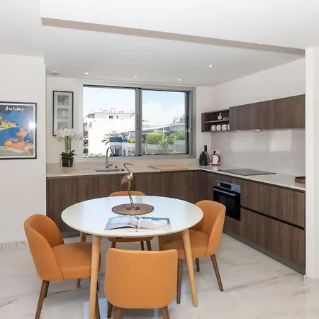 Sweett - Maison Blanche Apartment *
